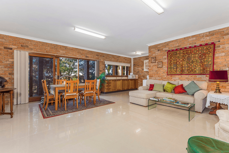 16A Hillcrest Street, TERRIGAL, NSW 2260