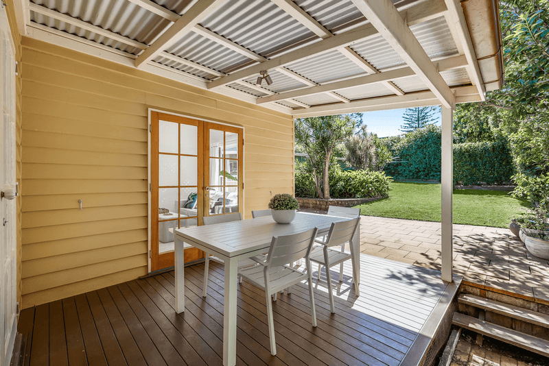 3 Rhyde Street, MOUNT LOFTY, QLD 4350