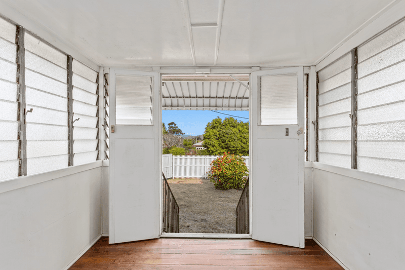 87 Whitehill Road, EASTERN HEIGHTS, QLD 4305