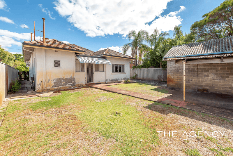 137 Coolgardie Avenue, Redcliffe, WA 6104