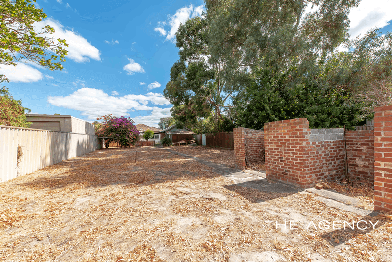 137 Coolgardie Avenue, Redcliffe, WA 6104