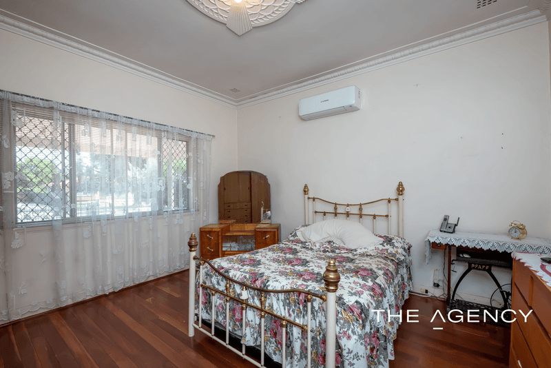 137 Coolgardie Avenue, Redcliffe, WA 6104