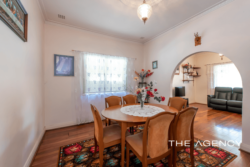 137 Coolgardie Avenue, Redcliffe, WA 6104