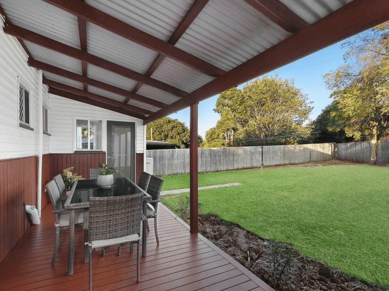 6 Reginald Street, Mount Lofty, QLD 4350