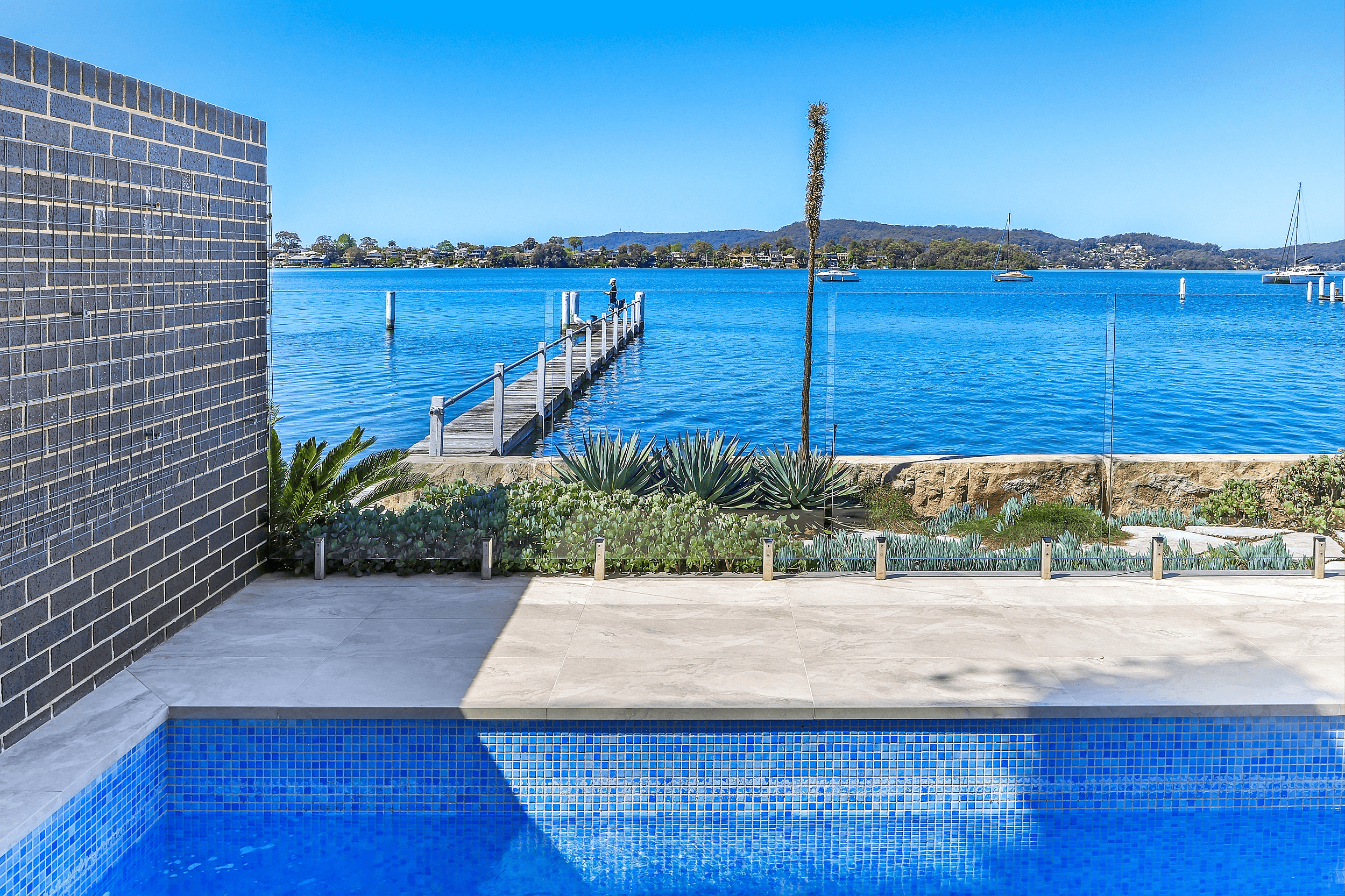 49 Kurrawa Avenue, POINT CLARE, NSW 2250