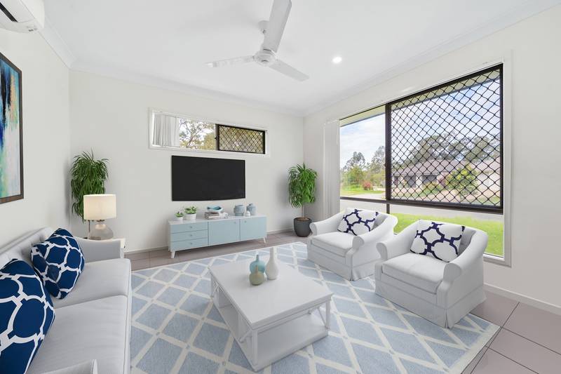 4 Dusk Place, CRESTMEAD, QLD 4132