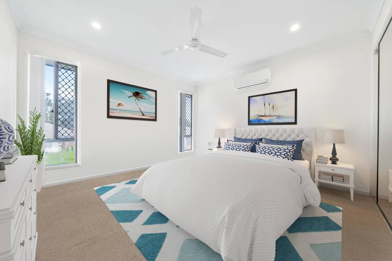 4 Dusk Place, CRESTMEAD, QLD 4132