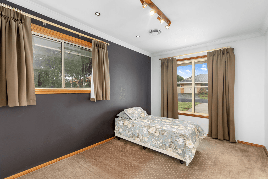 3 CHANTILLY Place, MOUNT GAMBIER, SA 5290