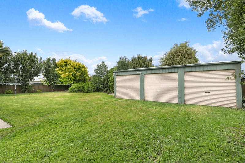 3 CHANTILLY Place, MOUNT GAMBIER, SA 5290