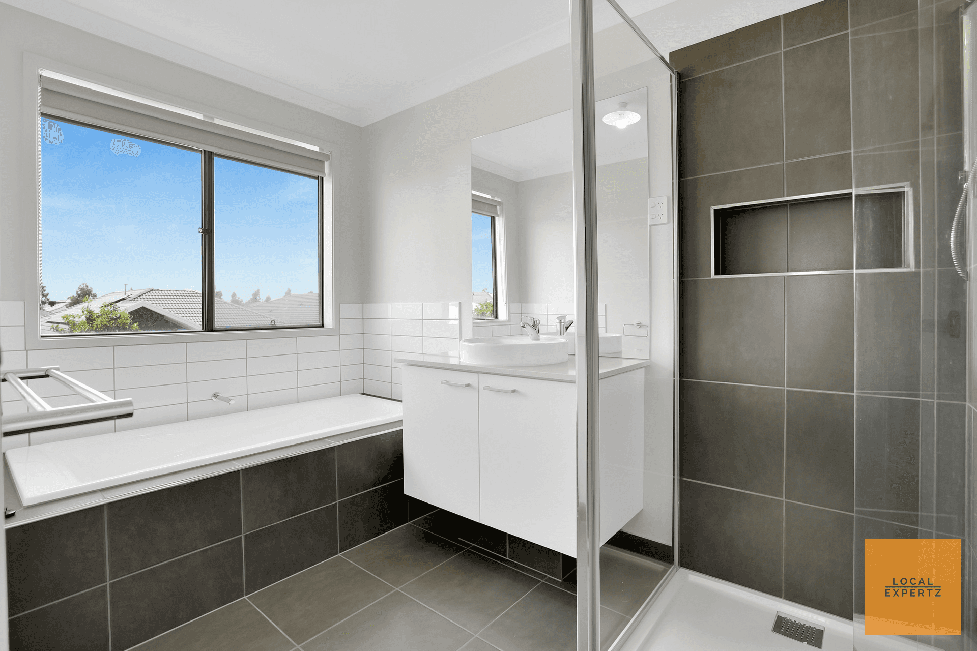 2 Murrayfield Place, Strathtulloh, VIC 3338