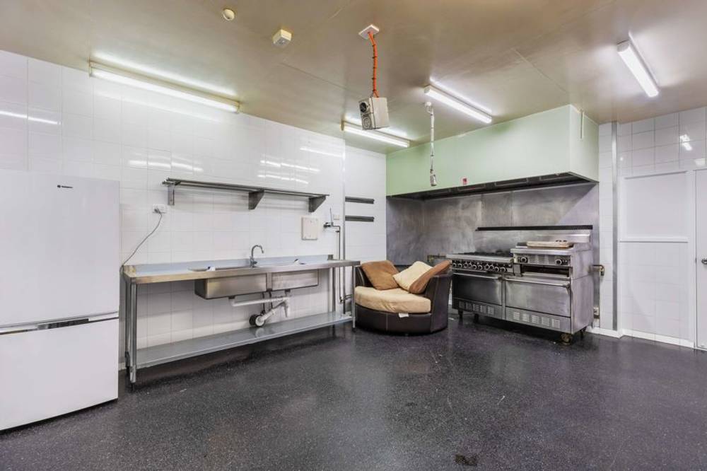 4 Gympie Road, TIN CAN BAY, QLD 4580