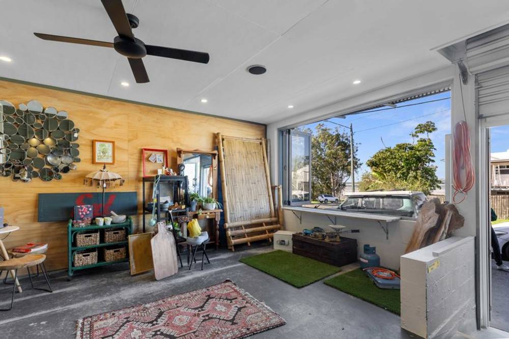 4 Gympie Road, TIN CAN BAY, QLD 4580