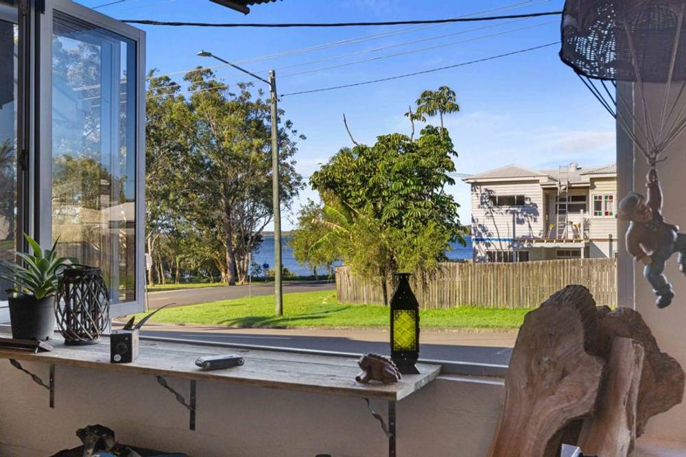 4 Gympie Road, TIN CAN BAY, QLD 4580