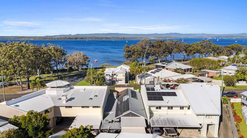 4 Gympie Road, TIN CAN BAY, QLD 4580