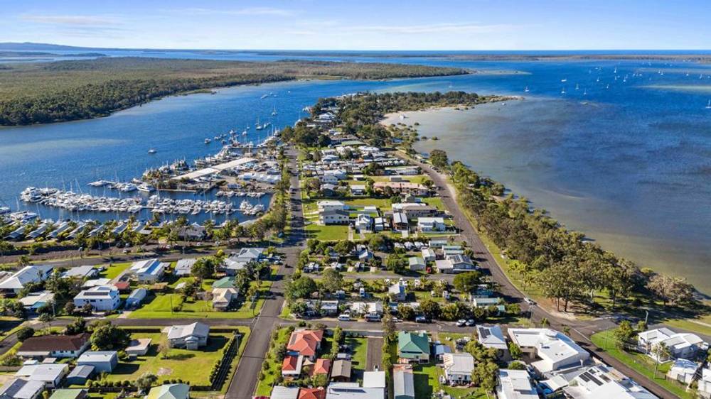 4 Gympie Road, TIN CAN BAY, QLD 4580
