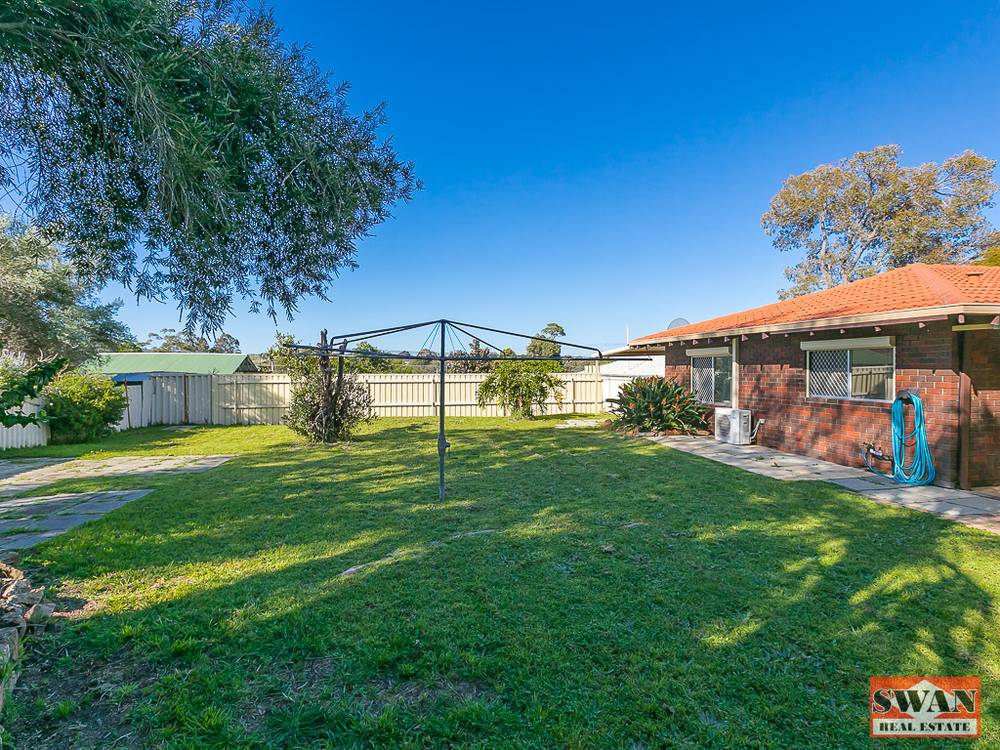22 Myles Rd, Swan View, WA 6056