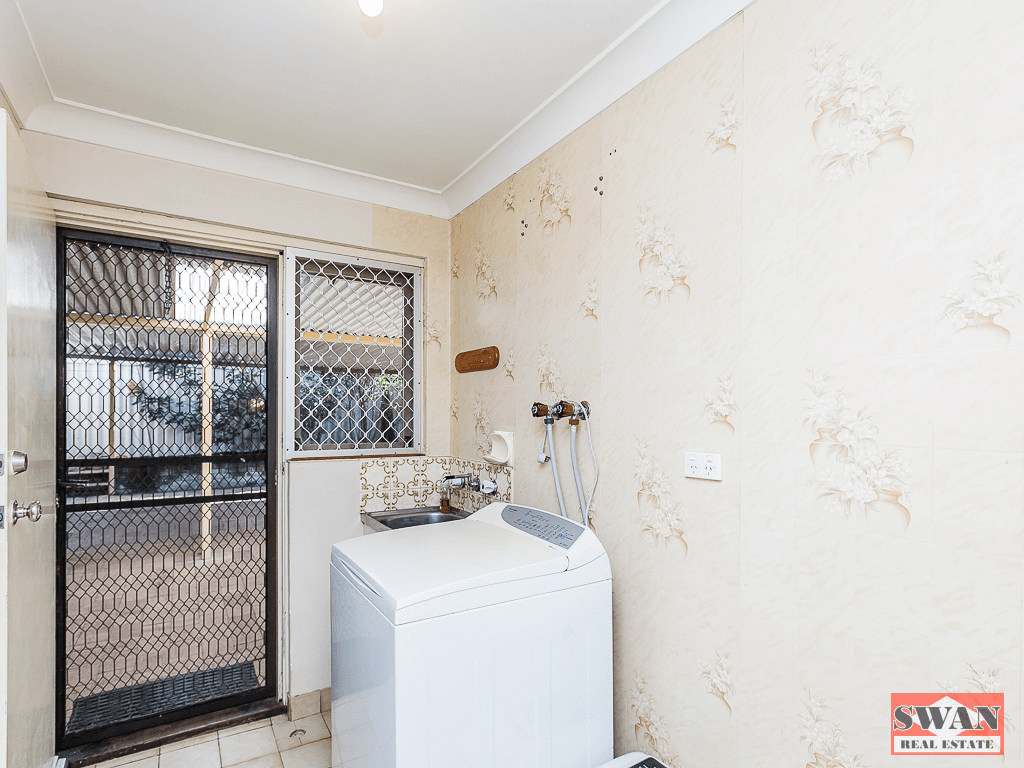 22 Myles Rd, Swan View, WA 6056