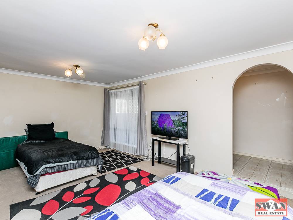 22 Myles Rd, Swan View, WA 6056
