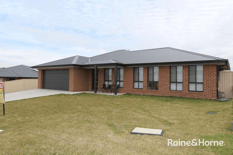 47 Amber Close, KELSO, NSW 2795