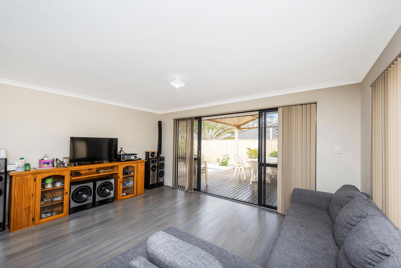 14 Dewsbury Drive, BERTRAM, WA 6167
