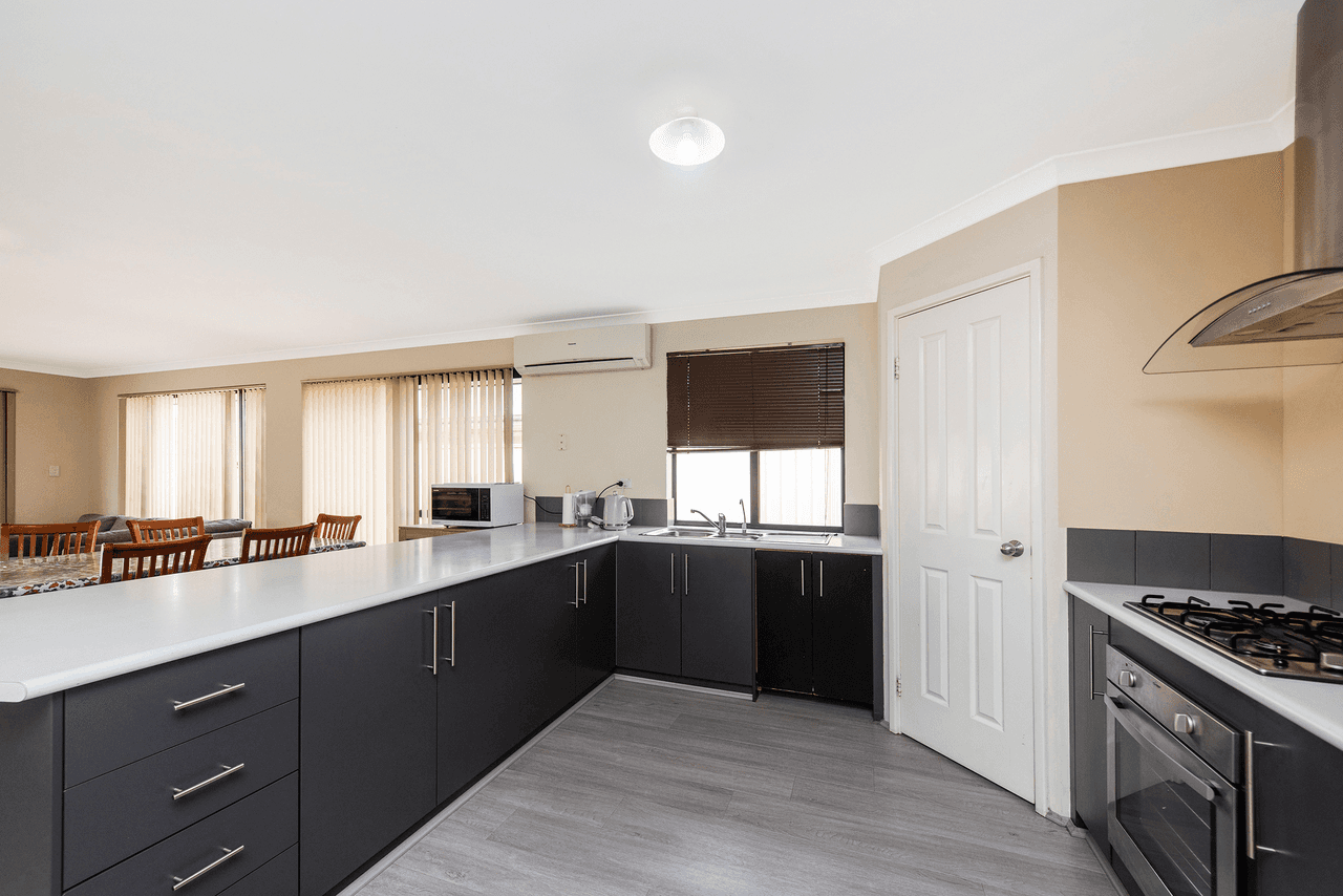 14 Dewsbury Drive, BERTRAM, WA 6167