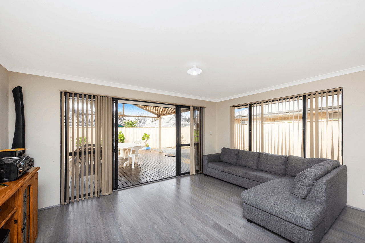 14 Dewsbury Drive, BERTRAM, WA 6167