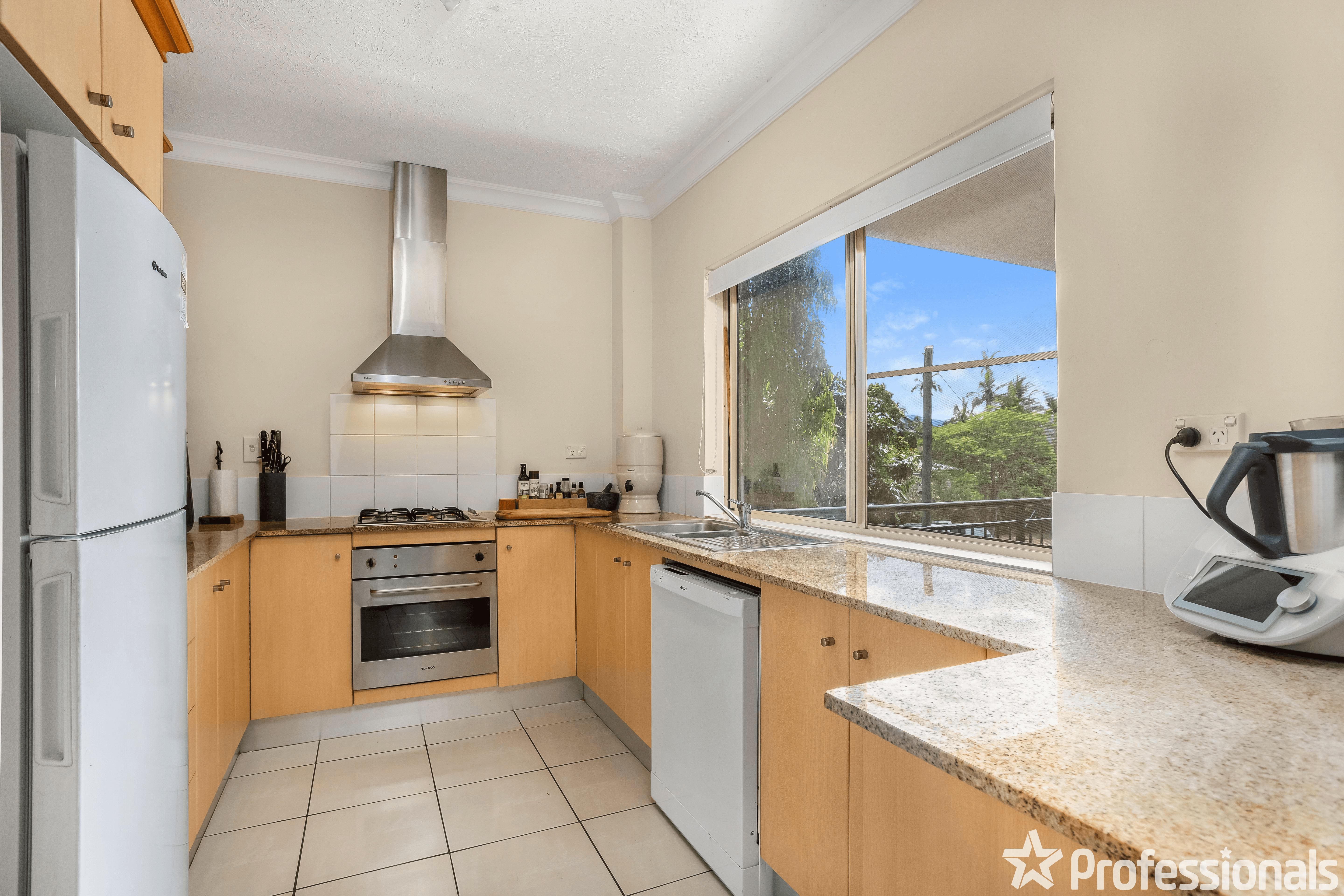 1737/2-10 Greenslopes Street, CAIRNS NORTH, QLD 4870