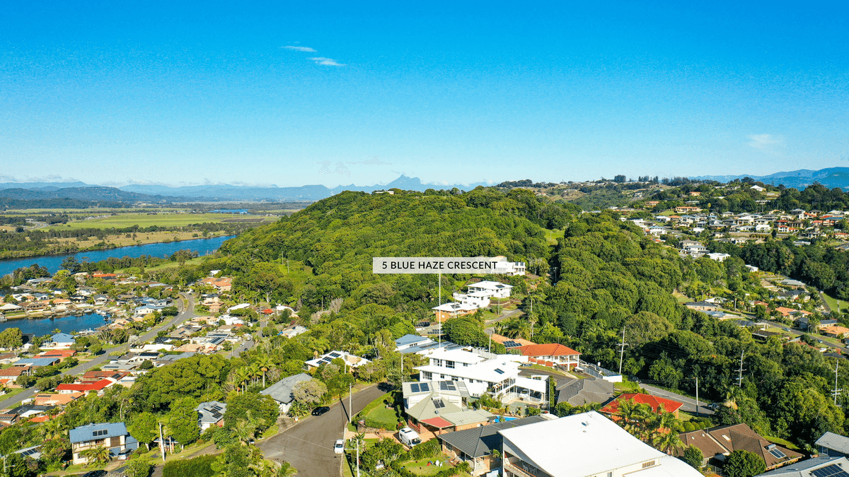 5 Blue Haze Crescent, Banora Point, NSW 2486