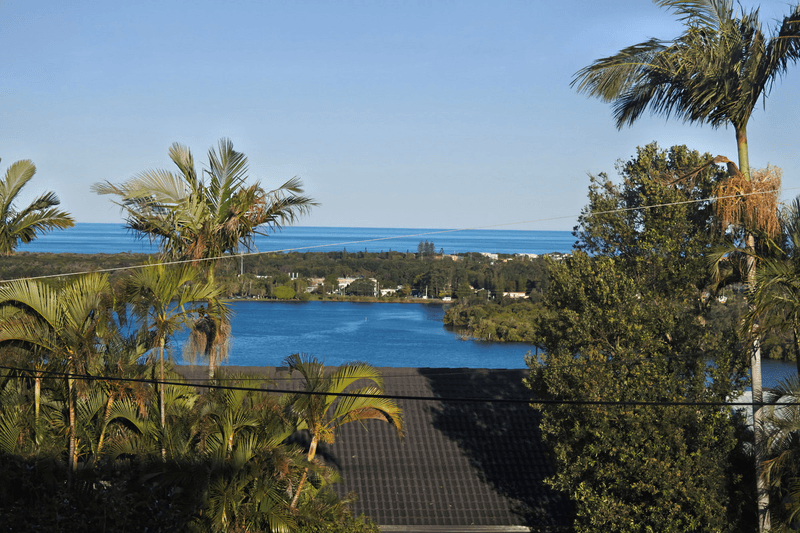 5 Blue Haze Crescent, Banora Point, NSW 2486