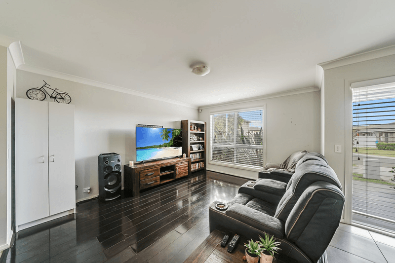 15 Bandara Circuit, SPRING FARM, NSW 2570