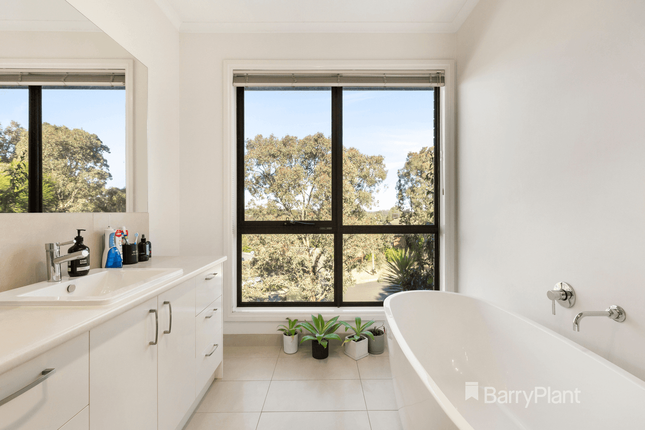 145 Everleigh Drive, Diamond Creek, VIC 3089