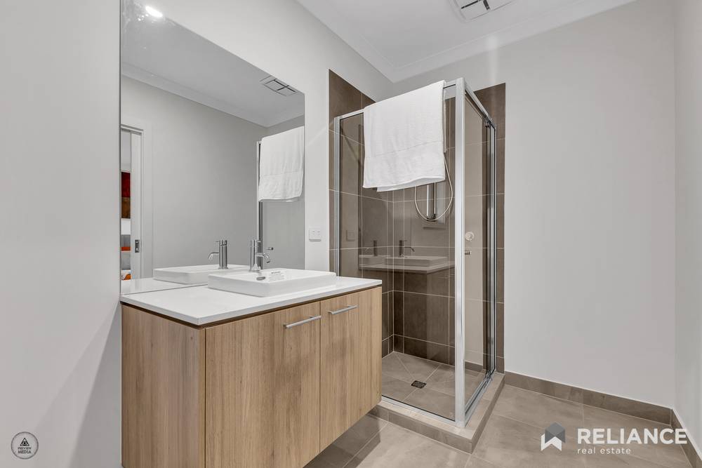 8 Himalayas Street, Truganina, VIC 3029
