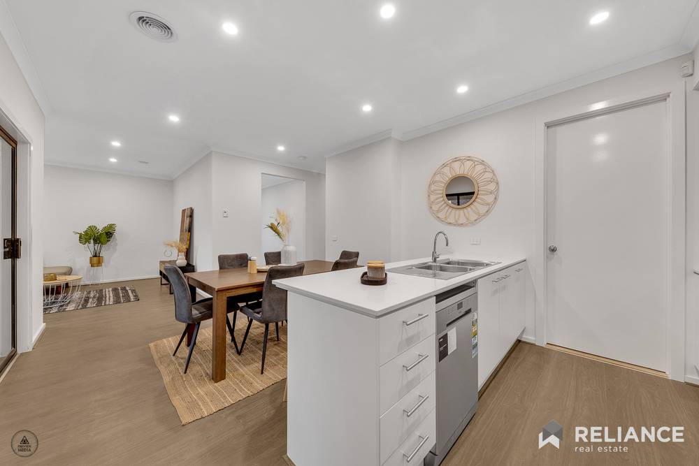 8 Himalayas Street, Truganina, VIC 3029