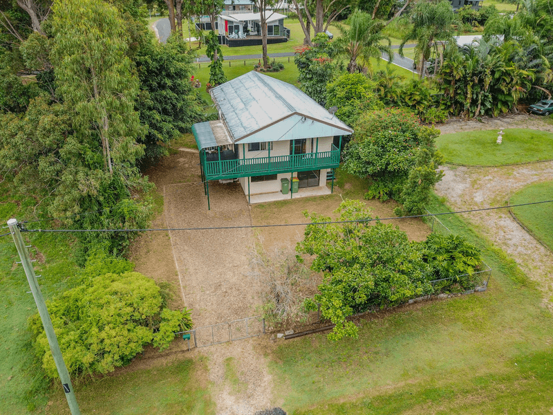 69 Taylor Street, RUSSELL ISLAND, QLD 4184