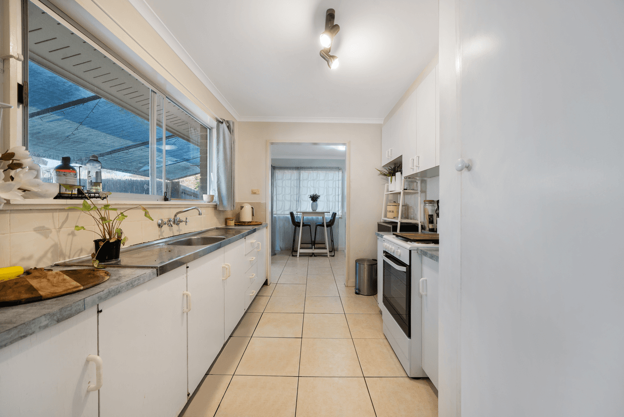 22 Clark Court, REDCLIFFE, QLD 4020