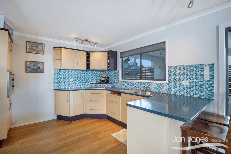 63 Longland St, Redcliffe, QLD 4020
