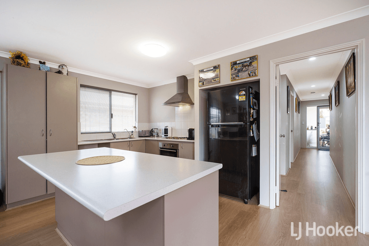 28 Barron Turn, SOUTH YUNDERUP, WA 6208