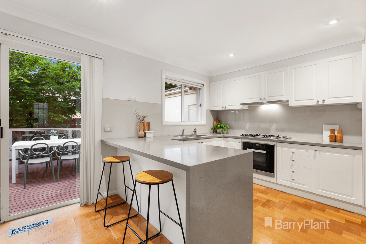 2/75 Church Road, DONCASTER, VIC 3108