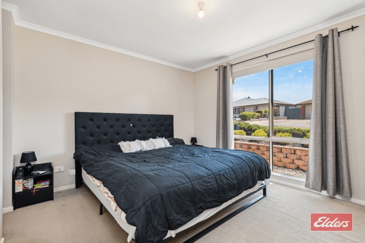 24 Oaklands Circuit, Hewett, SA 5118