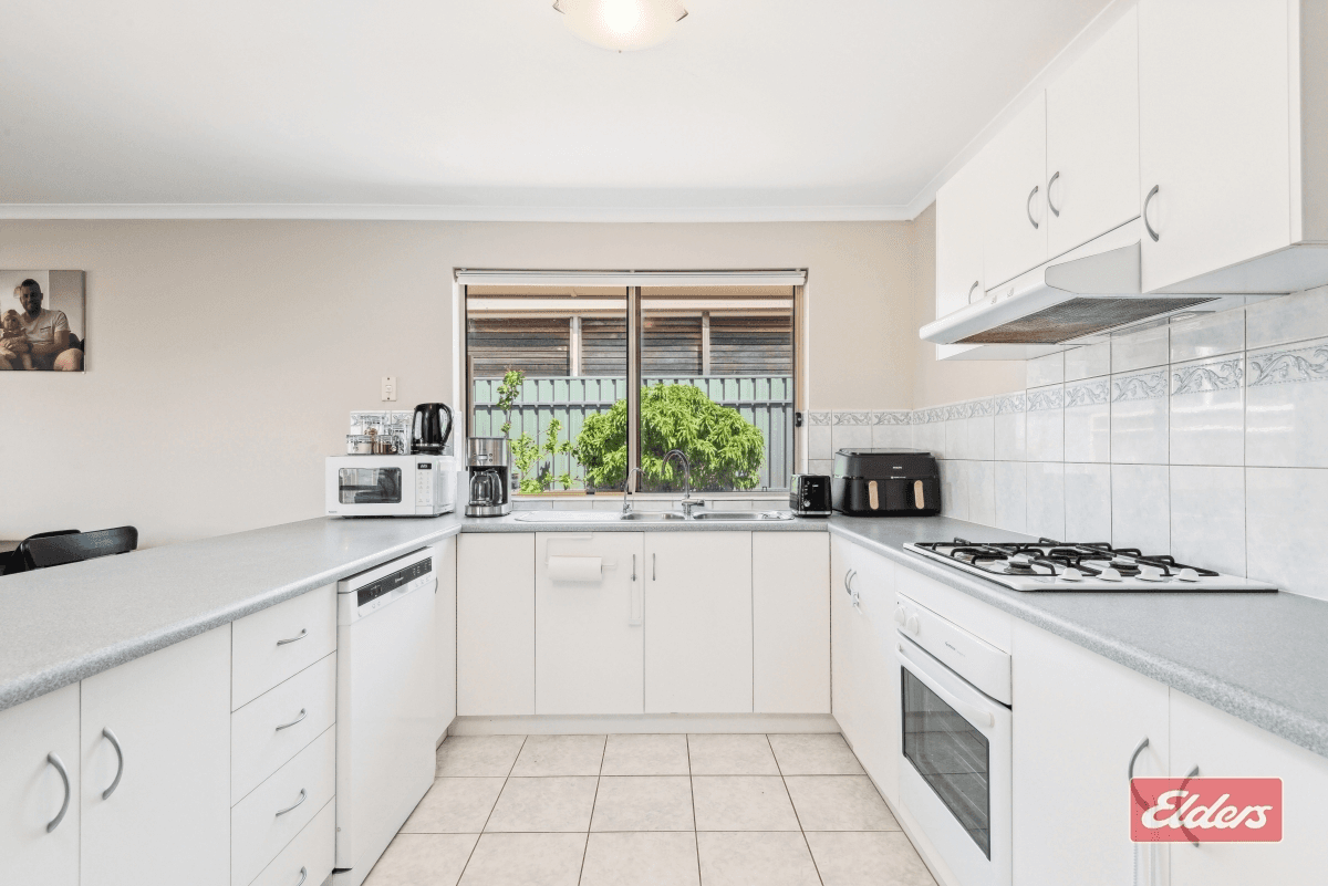 24 Oaklands Circuit, Hewett, SA 5118