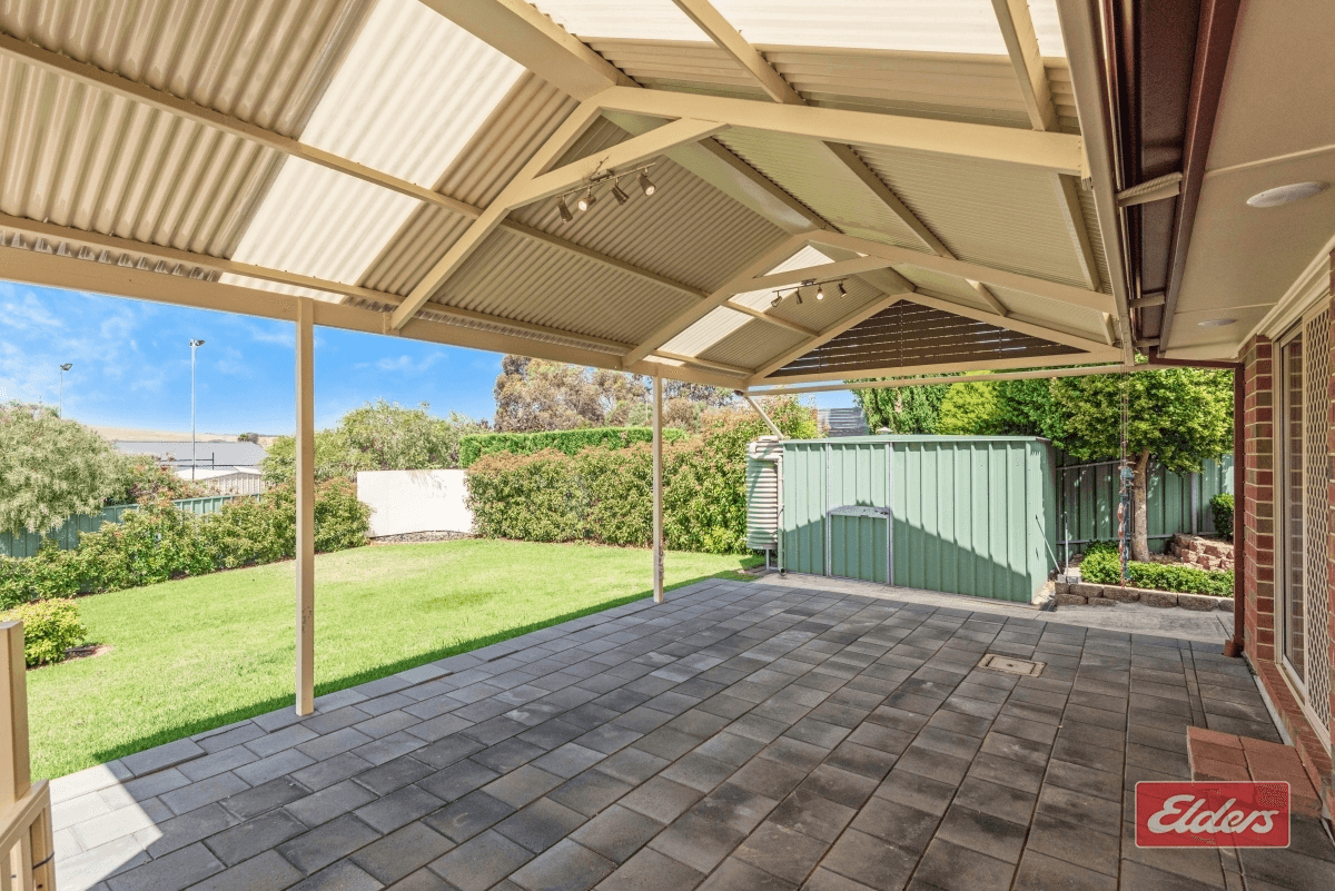 24 Oaklands Circuit, Hewett, SA 5118