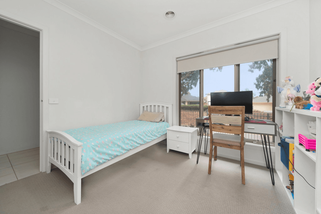 11 Derwent Lane, SANDHURST, VIC 3977