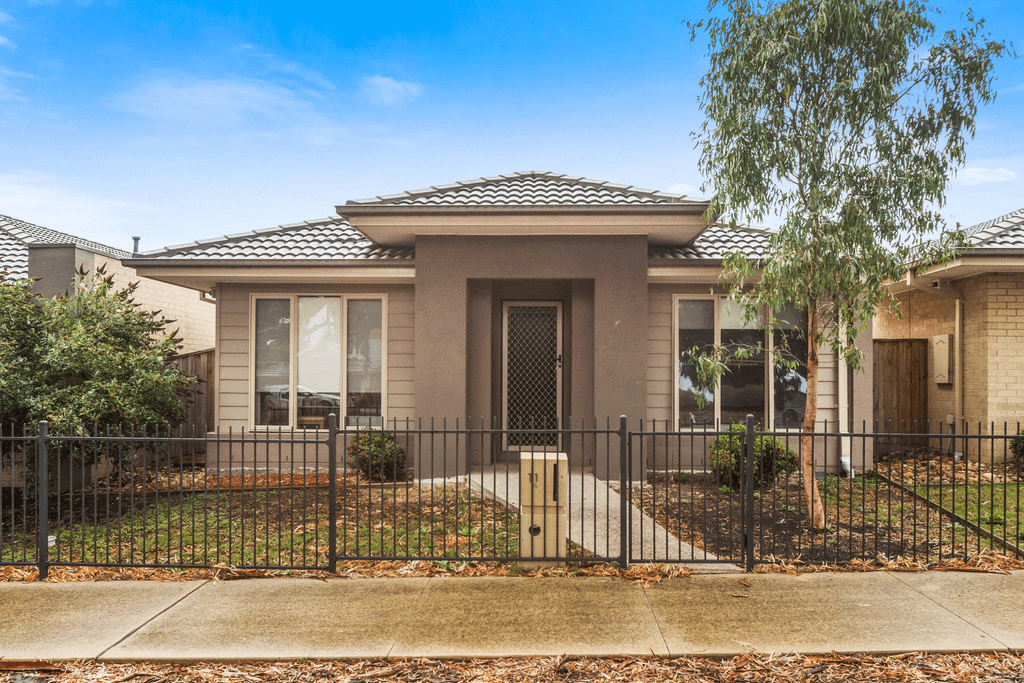 11 Derwent Lane, SANDHURST, VIC 3977