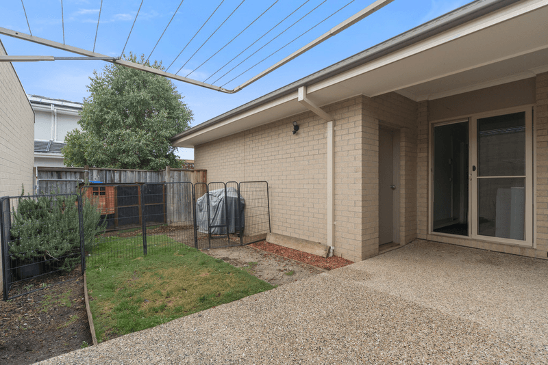 11 Derwent Lane, SANDHURST, VIC 3977