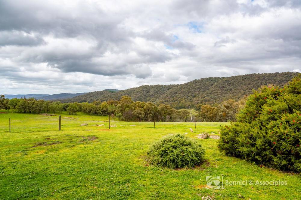 206 Alma Road, Beechworth, VIC 3747
