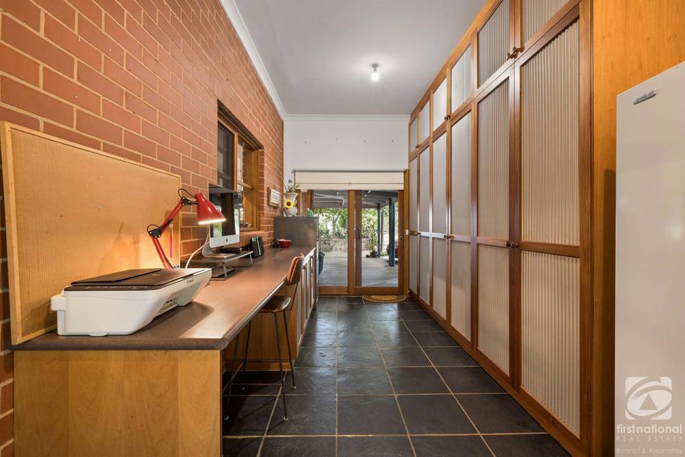 206 Alma Road, Beechworth, VIC 3747