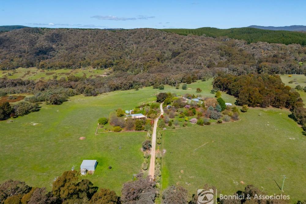 206 Alma Road, Beechworth, VIC 3747