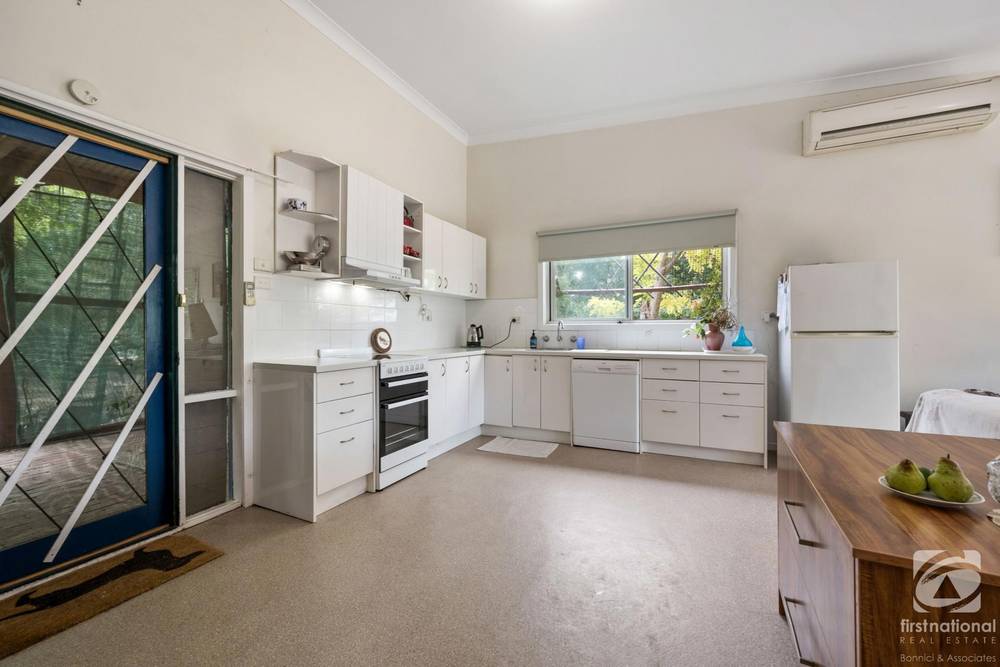 206 Alma Road, Beechworth, VIC 3747