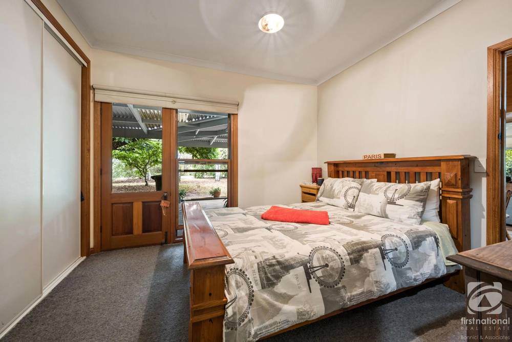 206 Alma Road, Beechworth, VIC 3747