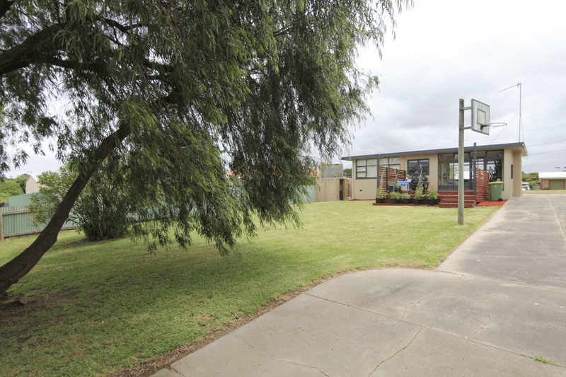 8 Neil Black St, NELSON, VIC 3292